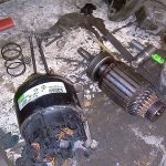 Where is it located and how to remove the starter for Renault Megane 2